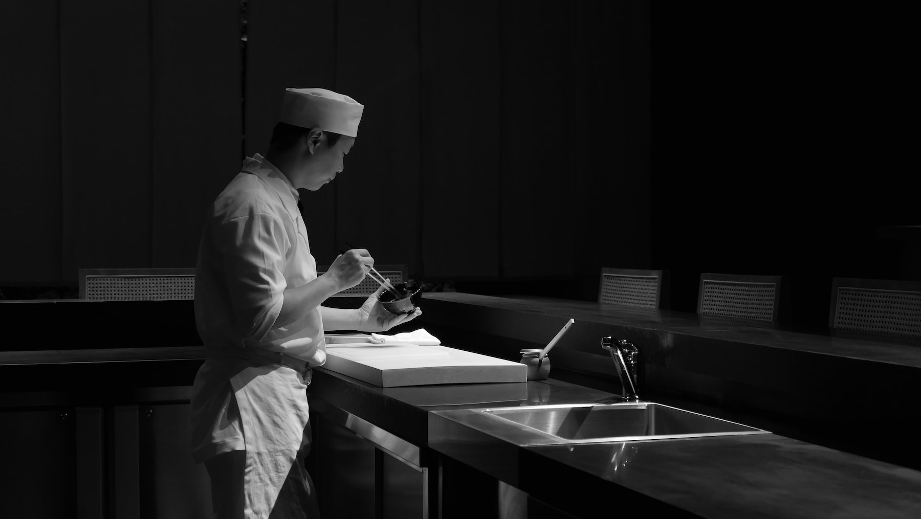Man cooking sushi